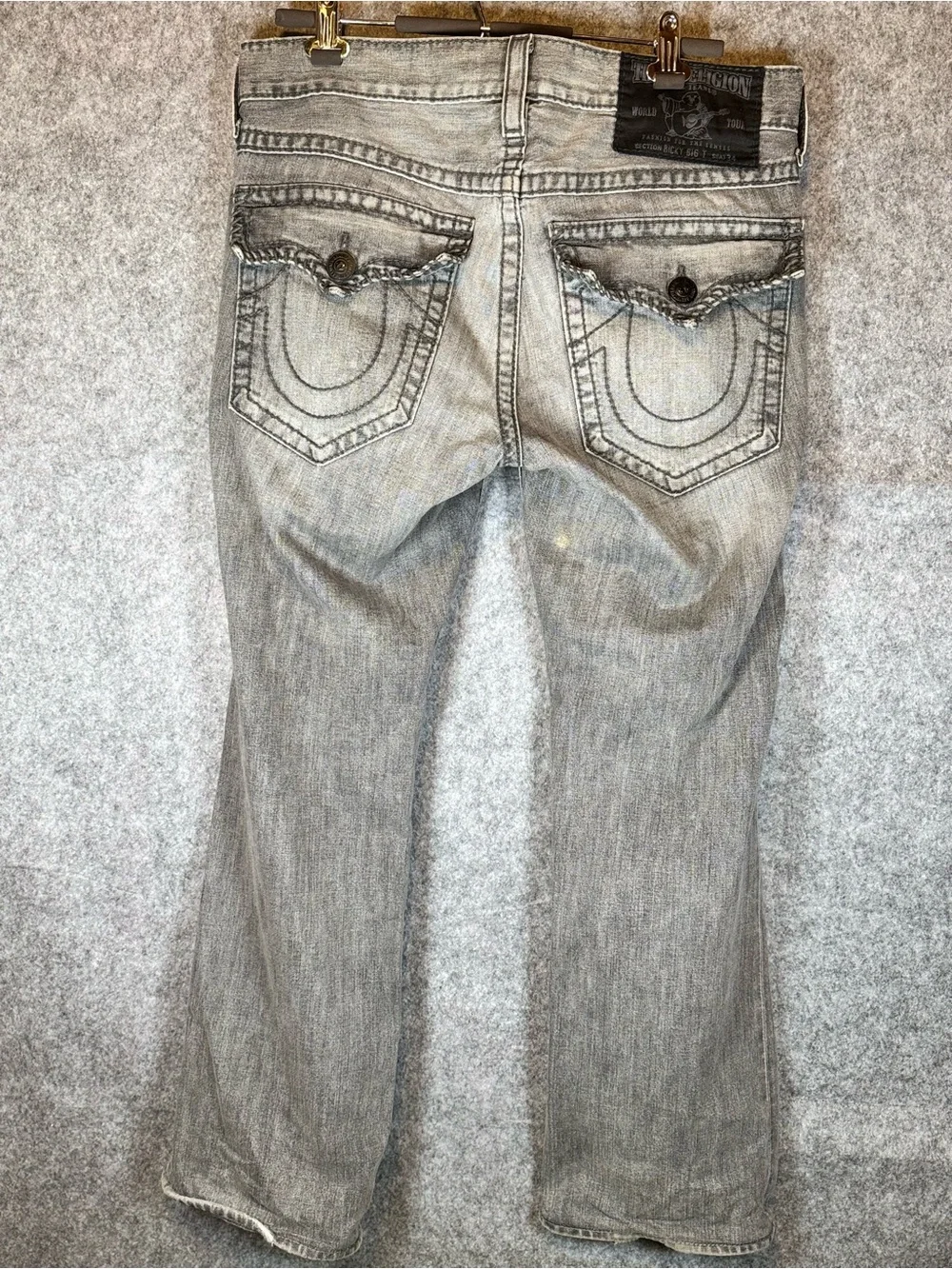 True Religion Ricky Big T Distressed Gray Jeans Size 34